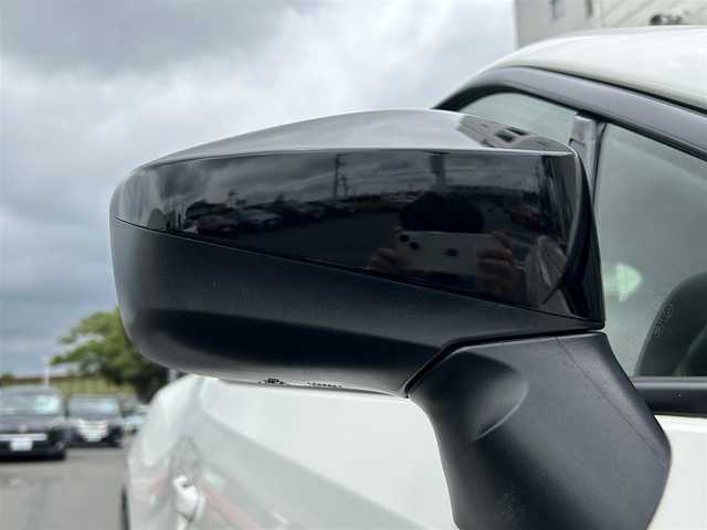 トヨタ ８６ GT リミテッド ブラックPKG 静岡県 2018(平30)年 1.4万km クリスタルホワイトパール 純正SDナビ（AM FM CD DVD Bluetooth）/純正ドライブレコーダー（前）/LEDオートヘッドライト/ハーフレザーシート/シートヒーター/クルーズコントロール/純正17インチアルミホイール/革巻きステアリング/ステアリングスイッチ/スマートキー＆プッシュスタート/フロントフォグランプ/MTモード/寒冷地仕様/純正フロアマット/取扱説明書/保証書/ビークルスタビリティコントロール（横滑り防止）/フルセグTV/バックモニター/ETC