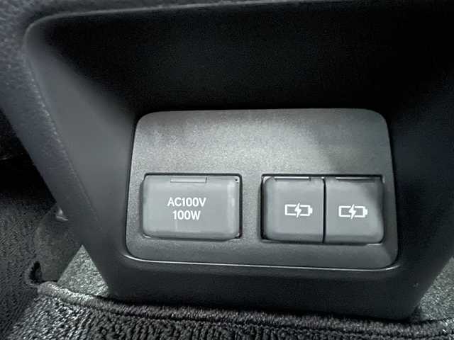 レクサス ＮＸ 350h Fスポーツ 埼玉県 2023(令5)年 0.9万km グラファイトブラックガラスフレーク ワンオーナー車/サンルーフ/赤革シート/前席エアシート＆シートヒーター＆パワーシート/純正ナビTV/パノラミックビューモニター/前後ドラレコ/ビルトインETC２．０/ヘッドアップディスプレイ/パワーバックドア/純正20インチアルミ/オレンジキャリパー/クリアランスソナー/パドルシフト/AC100V1500Wコンセント/プッシュスタート/保証書付整備手帳/取扱説明書