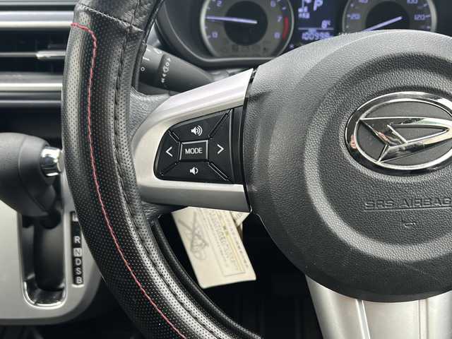 ダイハツ キャスト アクティバ G SAⅡ 秋田県 2016(平28)年 10.1万km ブラックマイカメタリック メモリナビ/BT、CD、DVD、TV/ドライブレコーダー/コーナーセンサー/バックカメラ/純正15インチAWスタッドレスタイヤ/ETC/スペアキー/15インチAWサマータイヤ積込み