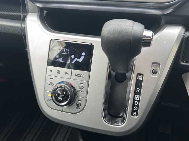 ダイハツ キャスト アクティバ G SAⅡ 秋田県 2016(平28)年 10.1万km ブラックマイカメタリック メモリナビ/BT、CD、DVD、TV/ドライブレコーダー/コーナーセンサー/バックカメラ/純正15インチAWスタッドレスタイヤ/ETC/スペアキー/15インチAWサマータイヤ積込み