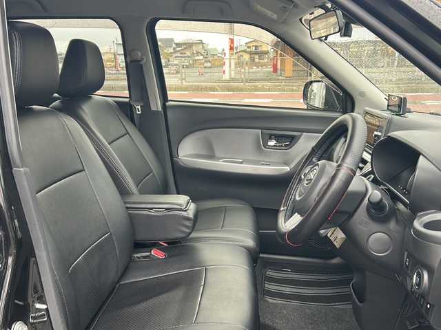 ダイハツ キャスト アクティバ G SAⅡ 秋田県 2016(平28)年 10.1万km ブラックマイカメタリック メモリナビ/BT、CD、DVD、TV/ドライブレコーダー/コーナーセンサー/バックカメラ/純正15インチAWスタッドレスタイヤ/ETC/スペアキー/15インチAWサマータイヤ積込み