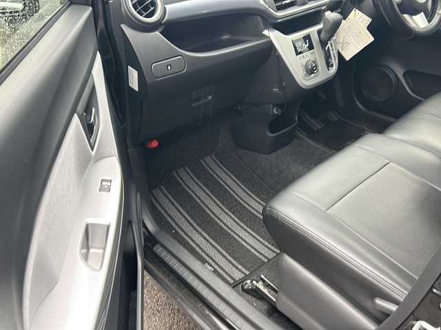 ダイハツ キャスト アクティバ G SAⅡ 秋田県 2016(平28)年 10.1万km ブラックマイカメタリック メモリナビ/BT、CD、DVD、TV/ドライブレコーダー/コーナーセンサー/バックカメラ/純正15インチAWスタッドレスタイヤ/ETC/スペアキー/15インチAWサマータイヤ積込み