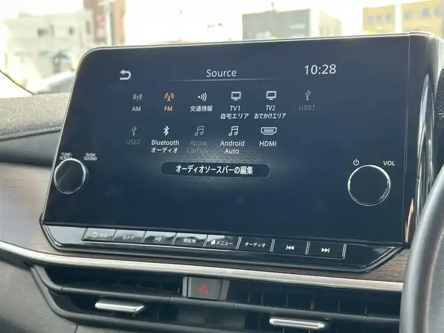 日産 オーラ G レザーエディション 愛媛県 2022(令4)年 4万km ピュアホワイトパール 登録時走行距離：39471km/BOSEスピーカー/メーカーOP純正ナビ/AM/FM/BT/フルセグTV//AppleCarPlay/AndroidAuto/HDMI/USB/ETC2.0/全方位カメラ/前方ドラレコ/追従クルコン/衝突軽減システム/LEDヘッドライト/オートライト/オートハイビーム/エンジンスタートボタン/スマートキー/純正アルミホイール/純正フロアマット/前後コーナーセンサー