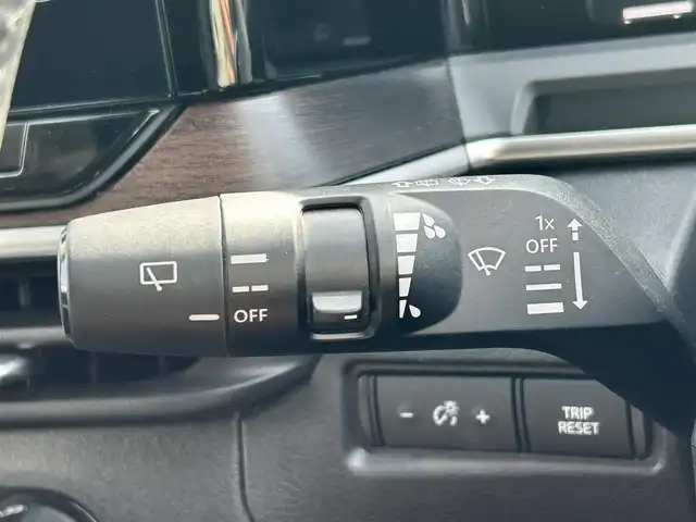 日産 オーラ G レザーエディション 愛媛県 2022(令4)年 4万km ピュアホワイトパール 登録時走行距離：39471km/BOSEスピーカー/メーカーOP純正ナビ/AM/FM/BT/フルセグTV//AppleCarPlay/AndroidAuto/HDMI/USB/ETC2.0/全方位カメラ/前方ドラレコ/追従クルコン/衝突軽減システム/LEDヘッドライト/オートライト/オートハイビーム/エンジンスタートボタン/スマートキー/純正アルミホイール/純正フロアマット/前後コーナーセンサー