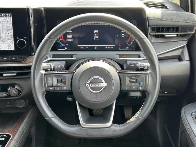 日産 オーラ G レザーエディション 愛媛県 2022(令4)年 4万km ピュアホワイトパール 登録時走行距離：39471km/BOSEスピーカー/メーカーOP純正ナビ/AM/FM/BT/フルセグTV//AppleCarPlay/AndroidAuto/HDMI/USB/ETC2.0/全方位カメラ/前方ドラレコ/追従クルコン/衝突軽減システム/LEDヘッドライト/オートライト/オートハイビーム/エンジンスタートボタン/スマートキー/純正アルミホイール/純正フロアマット/前後コーナーセンサー