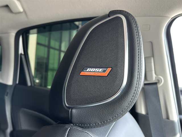 日産 オーラ G レザーエディション 愛媛県 2022(令4)年 4万km ピュアホワイトパール 登録時走行距離：39471km/BOSEスピーカー/メーカーOP純正ナビ/AM/FM/BT/フルセグTV//AppleCarPlay/AndroidAuto/HDMI/USB/ETC2.0/全方位カメラ/前方ドラレコ/追従クルコン/衝突軽減システム/LEDヘッドライト/オートライト/オートハイビーム/エンジンスタートボタン/スマートキー/純正アルミホイール/純正フロアマット/前後コーナーセンサー