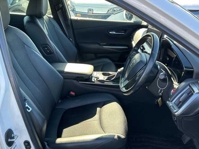 トヨタ クラウン ハイブリッド RS 千葉県 2021(令3)年 3.5万km プレシャスホワイトパール ＴＲＤエアロ　ＴＲＤプッシュボタン　ナビ　全方位カメラ　シートヒーター　ステアヒーター　パワーシート　ＰＣＳ　ＢＳＭ　ＲＣＴＡ　ＲＣＤ　ＨＵＤ　ＲＳＡ　ＥＴＣ　パーキングサポート　フルセグ　ＢＴ