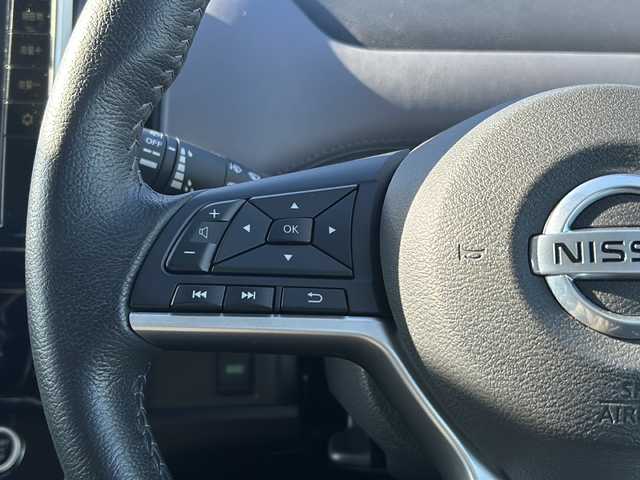 日産 セレナ ハイウェイスター V 道央・札幌 2020(令2)年 4.4万km ブリリアントホワイトパール 2トーン 4WD/純正メモリナビ/（BT/CD/DVD/フルセグ）/ETC/純正エンジンスターター/両側パワースライドドア/AWサマータイヤ積載（2022年）/前後ドライブレコーダー/クルーズコントロール/ウォークスルー/3列シート/電動格納ミラー/LEDヘッドライト/オートライト/オートマチックハイビーム/純正フロアマット/保証書/取扱説明書/記録簿