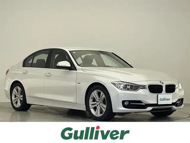ＢＭＷ ３２０ｉ スポーツ 滋賀県 2013(平25)年 5.3万km ミネラルホワイト 禁煙車/純正ナビ/（CD/DVD/BT/AUX/FM/AM）/バックカメラ/ミラー一体型ETC/前席パワーシート/クルーズコントロール/クリアランスソナー/プッシュスタート/スマートキー/純正17インチAW