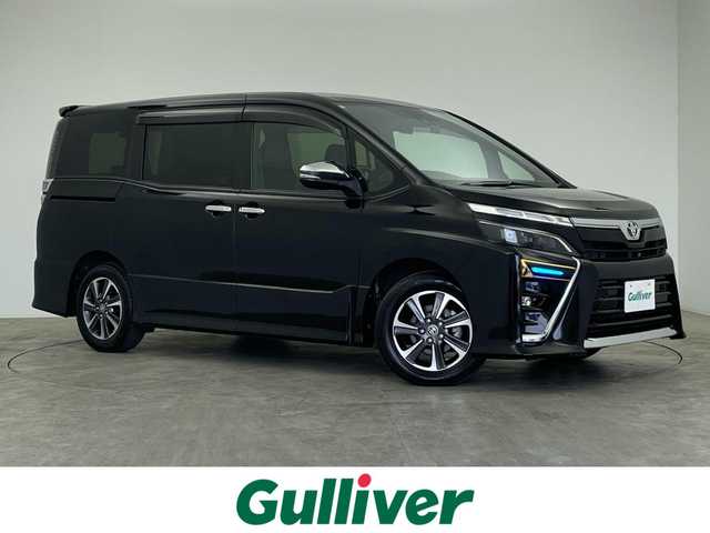 トヨタ ヴォクシー ZS 煌Ⅲ 群馬県 2020(令2)年 5.4万km ブラック 純正９インチナビ　バックカメラ　クルーズコントロール　両側パワースライドドア　ＬＥＤライト　ＡＨＢ　ハーフレザーシート　純正１６インチＡＷ　ステアリングリモコン　クリアランスソナー　ドラレコ　ＥＴＣ