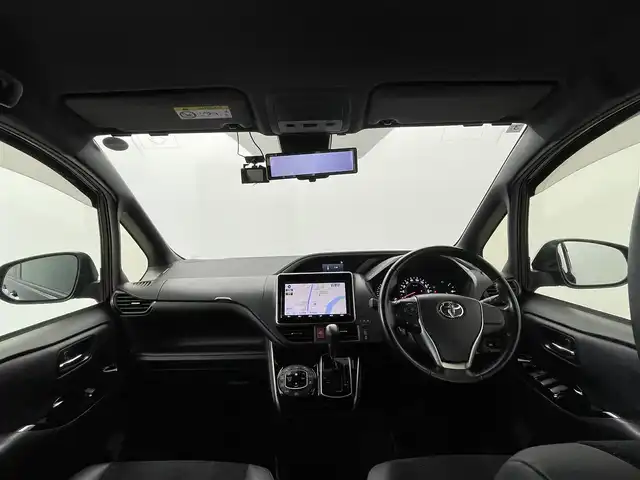 トヨタ ヴォクシー ZS 煌Ⅲ 群馬県 2020(令2)年 5.4万km ブラック 純正９インチナビ　バックカメラ　クルーズコントロール　両側パワースライドドア　ＬＥＤライト　ＡＨＢ　ハーフレザーシート　純正１６インチＡＷ　ステアリングリモコン　クリアランスソナー　ドラレコ　ＥＴＣ