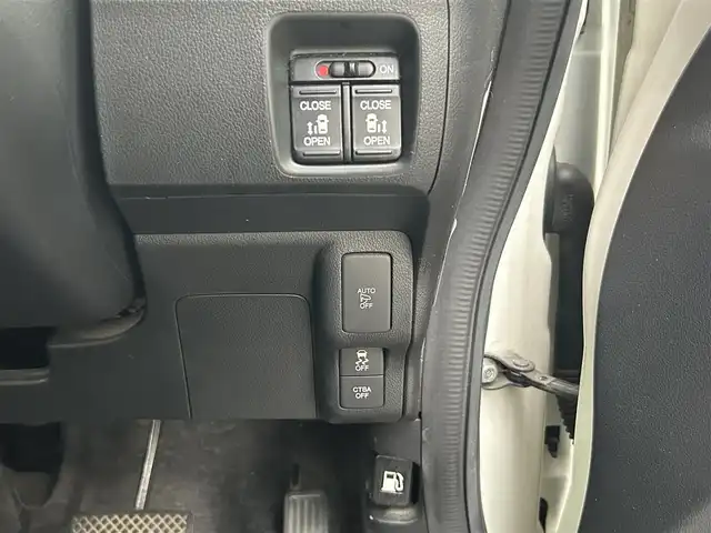 ホンダ Ｎ ＢＯＸ G Lパッケージ 愛知県 2016(平28)年 16.3万km プレミアムホワイトパールⅡ ワンオーナー/ディスプレイオーディオ/ワンセグ/バックカメラ/ビルトインETC/両側パワスラ/スマートキー２/オートライト/キセノン/取説/保証書