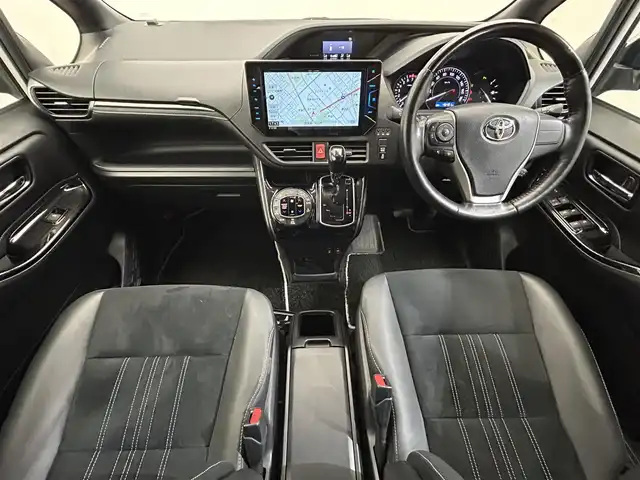 トヨタ エスクァイア Gi プレミアムパッケージ ブラックテーラード 愛媛県 2020(令2)年 4.7万km ホワイトパールクリスタルシャイン ・トヨタセーフティセンス　/・レーンキープ　/・社外カロッツェリアナビ　/・フルセグ/CD/DVD/BT　/・バックカメラ　/・社外フリップダウンモニター　/・両側パワースライドドア　/・シートヒーター　/・ドライブレコーダー　/・プッシュスタート　/・スマートキー　/・スペアキー