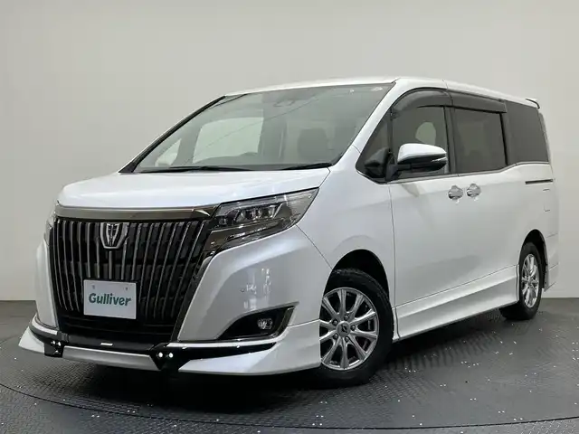 トヨタ エスクァイア Gi プレミアムパッケージ ブラックテーラード 愛媛県 2020(令2)年 4.7万km ホワイトパールクリスタルシャイン ・トヨタセーフティセンス　/・レーンキープ　/・社外カロッツェリアナビ　/・フルセグ/CD/DVD/BT　/・バックカメラ　/・社外フリップダウンモニター　/・両側パワースライドドア　/・シートヒーター　/・ドライブレコーダー　/・プッシュスタート　/・スマートキー　/・スペアキー