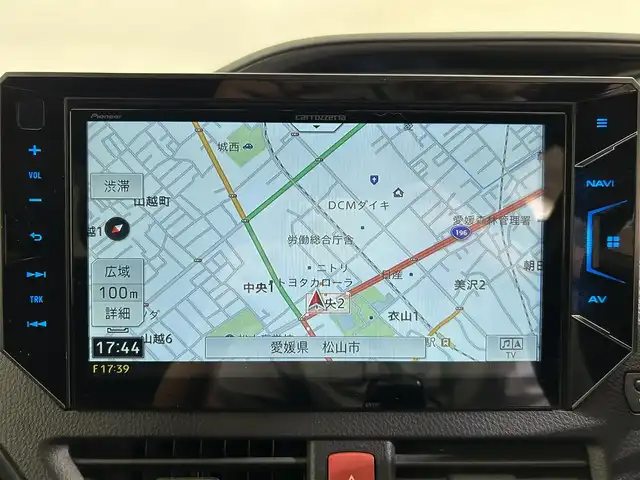 トヨタ エスクァイア Gi プレミアムパッケージ ブラックテーラード 愛媛県 2020(令2)年 4.7万km ホワイトパールクリスタルシャイン ・トヨタセーフティセンス　/・レーンキープ　/・社外カロッツェリアナビ　/・フルセグ/CD/DVD/BT　/・バックカメラ　/・社外フリップダウンモニター　/・両側パワースライドドア　/・シートヒーター　/・ドライブレコーダー　/・プッシュスタート　/・スマートキー　/・スペアキー