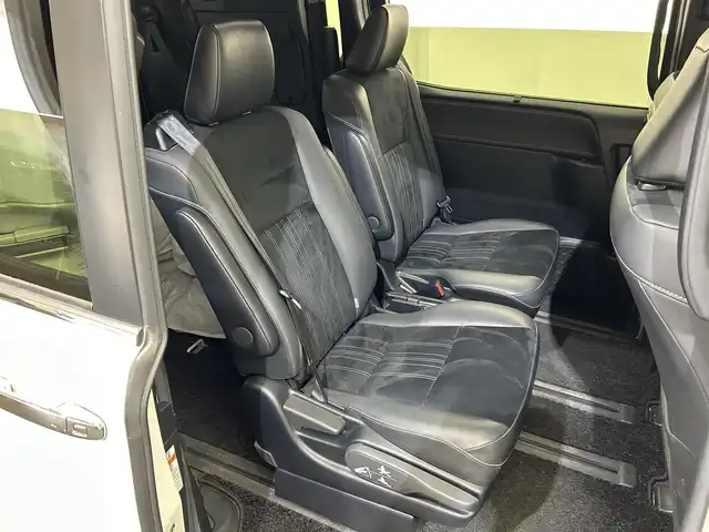 トヨタ エスクァイア Gi プレミアムパッケージ ブラックテーラード 愛媛県 2020(令2)年 4.7万km ホワイトパールクリスタルシャイン ・トヨタセーフティセンス　/・レーンキープ　/・社外カロッツェリアナビ　/・フルセグ/CD/DVD/BT　/・バックカメラ　/・社外フリップダウンモニター　/・両側パワースライドドア　/・シートヒーター　/・ドライブレコーダー　/・プッシュスタート　/・スマートキー　/・スペアキー