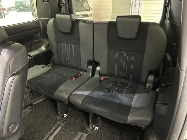 トヨタ エスクァイア Gi プレミアムパッケージ ブラックテーラード 愛媛県 2020(令2)年 4.7万km ホワイトパールクリスタルシャイン ・トヨタセーフティセンス　/・レーンキープ　/・社外カロッツェリアナビ　/・フルセグ/CD/DVD/BT　/・バックカメラ　/・社外フリップダウンモニター　/・両側パワースライドドア　/・シートヒーター　/・ドライブレコーダー　/・プッシュスタート　/・スマートキー　/・スペアキー