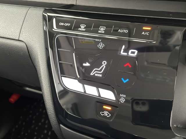 日産 ルークス ハイウェイスター X 千葉県 2020(令2)年 2.5万km フローズンバニラパール 禁煙車/純正ナビ/・CD/DVD/Bluetooth/・全方位カメラ/・デジタルインナーミラー/両側パワースライドドア/プロパイロット/・衝突被害軽減ブレーキ/・レーダークルーズコントロール/・レーンキープアシスト/・車線逸脱警報/・コーナーセンサー/リア席送風機/ステアリングリモコン/ETC/スマートキー/取説・保証書