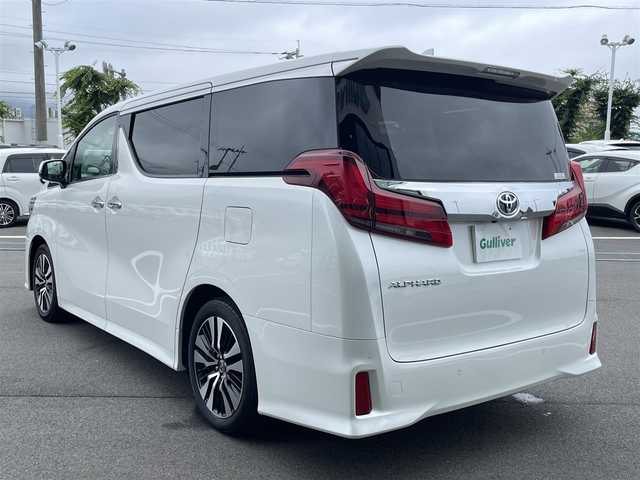 トヨタ アルファード S Cパッケージ 愛媛県 2022(令4)年 2.8万km ホワイトパールクリスタルシャイン Wサンルーフ/プリクラッシュセーフティ/レーダークルーズコントロール/レーントレーシングアシスト/クリアランスソナー /ブラインドスポットモニター/純正8インチディスプレイオーディオ/デジタルインナーミラー/バックカメラ/黒レザーシート/前席シートヒーター/ベンチレーション/前席パワーシート/パワーバックドア/三眼LEDヘッドライト/ウッドコンビステアリング/ステアリングヒーター/ステアリングスイッチ/フロアマット/AC100Vコンセント/ETC