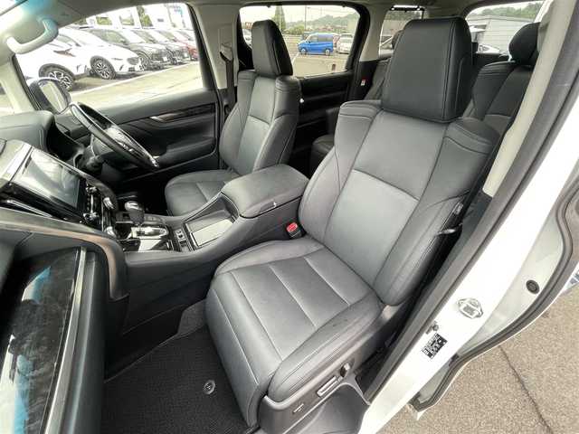 トヨタ アルファード S Cパッケージ 愛媛県 2022(令4)年 2.8万km ホワイトパールクリスタルシャイン Wサンルーフ/プリクラッシュセーフティ/レーダークルーズコントロール/レーントレーシングアシスト/クリアランスソナー /ブラインドスポットモニター/純正8インチディスプレイオーディオ/デジタルインナーミラー/バックカメラ/黒レザーシート/前席シートヒーター/ベンチレーション/前席パワーシート/パワーバックドア/三眼LEDヘッドライト/ウッドコンビステアリング/ステアリングヒーター/ステアリングスイッチ/フロアマット/AC100Vコンセント/ETC
