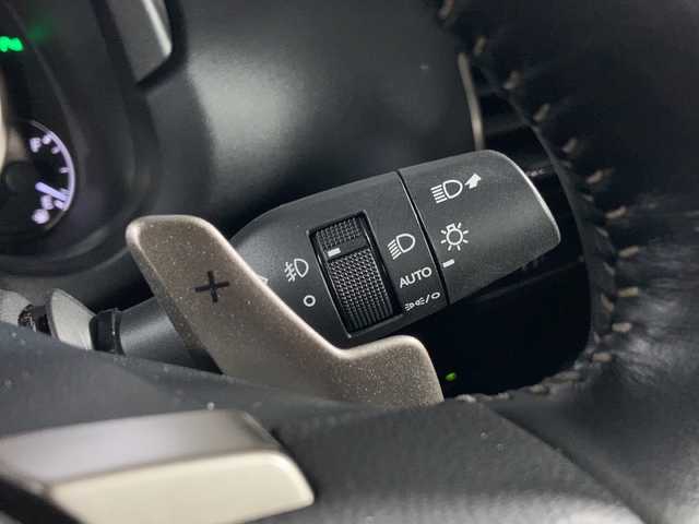 レクサス ＮＸ 300 スパイス&シック 沖縄県 2020(令2)年 1.3万km グラファイトブラックガラスフレーク 禁煙車　/純正ナビ　/ＣＤ　ＤＶＤ　Ｂｌｕｅｔｏｏｔｈ　フルセグ　/マルチビューカメラ　/サンルーフ　/黒革シート/パワーバックドア　/パドルシフト　/シートベンチレーション　/ブラインドスポットモニター/ヘッドアップディスプレイ/レーダークルーズコントロール/ステアリングスイッチ/パドルシフト/パワーシート