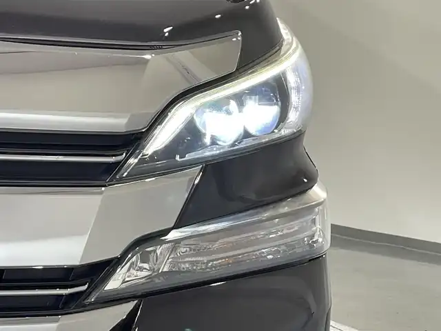 トヨタ ヴェルファイア Z Gエディション 愛知県 2016(平28)年 5.4万km バーニングブラッククリスタルシャインガラスフレーク 純正9インチナビ/（Bluetooth/AM/FM/フルセグTV/Carplay）/サンルーフ/両側電動スライドドア/LEDヘッドライト/ETC/バックカメラ/クルーズコントロール/ステアリングヒーター/パワーシート/電動リアゲート/コーナーセンサー/ハーフレザーシート/純正18インチAW/後席サンシェード/プッシュスタートボタン/スマートキー