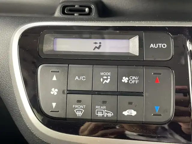 ホンダ Ｎ ＢＯＸ カスタム G ターボSSパッケージ 愛知県 2016(平28)年 5.9万km クリスタルブラックパール 禁煙車/純正8インチGathersナビ/（CD/DVD/Bluetooth/フルセグTV/AppleCarplay/SD）/バックカメラ/クルーズコントロール/シティブレーキシステム/横滑り防止装置/前後ドライブレコーダー/ETC/ハーフレザーシート/D席+N席シートヒーター/フルフラットシート/チップアップシート/ベンチシート/両側パワースライドドア/純正15インチアルミホイール/プッシュスタート/LEDヘッドライト/オートライト/フォグランプ/純正フロアマット/スペアキー