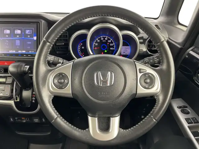 ホンダ Ｎ ＢＯＸ カスタム G ターボSSパッケージ 愛知県 2016(平28)年 5.9万km クリスタルブラックパール 禁煙車/純正8インチGathersナビ/（CD/DVD/Bluetooth/フルセグTV/AppleCarplay/SD）/バックカメラ/クルーズコントロール/シティブレーキシステム/横滑り防止装置/前後ドライブレコーダー/ETC/ハーフレザーシート/D席+N席シートヒーター/フルフラットシート/チップアップシート/ベンチシート/両側パワースライドドア/純正15インチアルミホイール/プッシュスタート/LEDヘッドライト/オートライト/フォグランプ/純正フロアマット/スペアキー