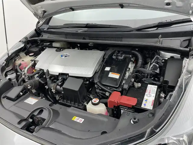 トヨタ プリウス S 宮城県 2019(令1)年 8.1万km シルバーM 純正ナビ　/バックモニター　/ＥＴＣ　/ドライブレコーダー　/アダプティブクルーズコントロール　/ウィンドシールドデアイサー /プリクラッシュセーフティ /レーンディパーチャーアラート /オートハイビーム /LEDヘッドランプ/オートライト/ワンセグTV/Bluetoothオーディオ/スマートキー/禁煙車