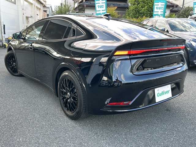 トヨタ プリウス Z 埼玉県 2025(令7)年 0.4万km アティチュードブラックマイカ ワンオーナー/Toyota Safety Sense/ ・プリクラッシュ/ ・レーンアシスト/ ・レーダークルーズコントロール/ ・BSM/ ・クリアランスソナー/ガラスルーフ/純正ナビ/AM/FM/TV/BT/USB/Miracast/ビルトインETC2.0/全方位カメラ/スマホ置くだけ充電/ハンドルヒーター/レザーシート/前席エアシート/パワーバックドア/運転席メモリーシート/LEDヘッドライト/プッシュスタート/スペアキー有り/保証書/取扱説明書
