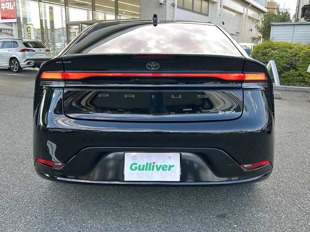 トヨタ プリウス Z 埼玉県 2025(令7)年 0.4万km アティチュードブラックマイカ ワンオーナー/Toyota Safety Sense/ ・プリクラッシュ/ ・レーンアシスト/ ・レーダークルーズコントロール/ ・BSM/ ・クリアランスソナー/ガラスルーフ/純正ナビ/AM/FM/TV/BT/USB/Miracast/ビルトインETC2.0/全方位カメラ/スマホ置くだけ充電/ハンドルヒーター/レザーシート/前席エアシート/パワーバックドア/運転席メモリーシート/LEDヘッドライト/プッシュスタート/スペアキー有り/保証書/取扱説明書