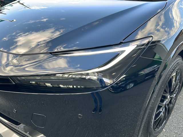トヨタ プリウス Z 埼玉県 2025(令7)年 0.4万km アティチュードブラックマイカ ワンオーナー/Toyota Safety Sense/ ・プリクラッシュ/ ・レーンアシスト/ ・レーダークルーズコントロール/ ・BSM/ ・クリアランスソナー/ガラスルーフ/純正ナビ/AM/FM/TV/BT/USB/Miracast/ビルトインETC2.0/全方位カメラ/スマホ置くだけ充電/ハンドルヒーター/レザーシート/前席エアシート/パワーバックドア/運転席メモリーシート/LEDヘッドライト/プッシュスタート/スペアキー有り/保証書/取扱説明書