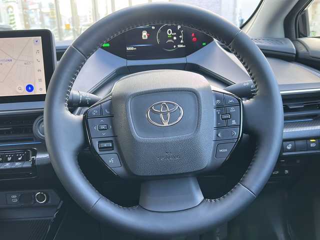 トヨタ プリウス Z 埼玉県 2025(令7)年 0.4万km アティチュードブラックマイカ ワンオーナー/Toyota Safety Sense/ ・プリクラッシュ/ ・レーンアシスト/ ・レーダークルーズコントロール/ ・BSM/ ・クリアランスソナー/ガラスルーフ/純正ナビ/AM/FM/TV/BT/USB/Miracast/ビルトインETC2.0/全方位カメラ/スマホ置くだけ充電/ハンドルヒーター/レザーシート/前席エアシート/パワーバックドア/運転席メモリーシート/LEDヘッドライト/プッシュスタート/スペアキー有り/保証書/取扱説明書