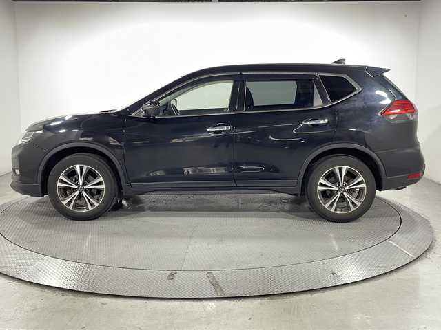日産 エクストレイル 20Xi 広島県 2018(平30)年 4.2万km ダイヤモンドブラック 純正ナビ/アラウンドビューモニター/プロパイロット/インテリジェントルームミラー/シートヒーター/パワーバックドア/エマージェンシーブレーキ/車線逸脱警報/ハイビームアシスト/踏み間違い衝突防止アシスト/電動パーキングブレーキ/ブレーキホールド/LEDヘッドランプ/純正18インチAW/ETC