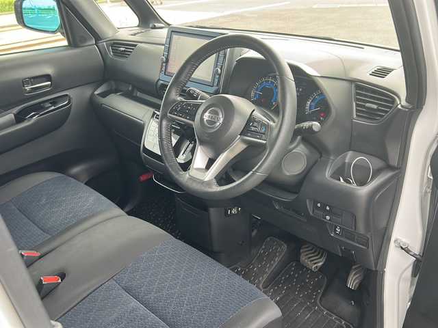 日産 ルークス HWS Gターボ プロパイロットED 佐賀県 2020(令2)年 6.6万km ホワイトパール 純正9インチSDナビゲーション/・フルセグTV/CD/DVD/SD/USB/Bluetooth/アラウンドビューモニター(ルームミラー映写タイプ)/前後ドライブレコーダー/ビルトインETC/両側パワースライドドア/電子パーキングブレーキ/・AUTO HOLD機能/天井サーキュレーター/後席サンシェード/ISOFIX対応/革巻きステアリング/ステアリングリモコン/純正15インチアルミホイール/純正アダプティブLEDヘッドライト/純正LEDフォグランプ/純正フロアマット/純正ドアバイザ―/新車保証書/取扱説明書/スペアキー１本/日産プロパイロット/・インテリジェントクルーズコントロール/・エマージェンシーブレーキ/・レーンディパーチャーワーニング/・前後ソナー機能/・標識認識機能/・先行車発進お知らせ/・ふらつき警報