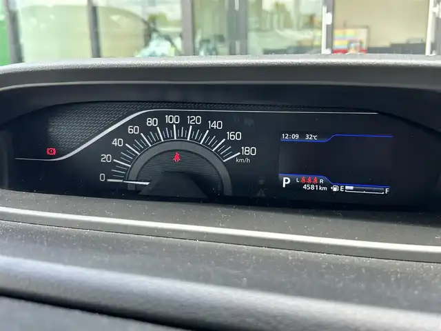 スズキ ソリオ HV MX 奈良県 2022(令4)年 0.5万km スピーディーブルーM 9インチ純正ナビ /全方位カメラ /片側パワースライドドア /フルセグTV /ビルトインETC /レーダークルーズコントロール /前席シートヒーター /LEDヘッドライト /衝突被害軽減システム /リアサンシェード