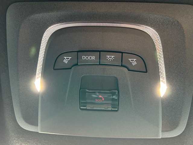 トヨタ カローラ スポーツ ハイブリッドG Z 千葉県 2023(令5)年 1.9万km アティチュードブラックマイカ 純正ディスプレイオーディオ/Bluetooth/AM/FM/Miracast/バックカメラ/ETC/プリクラッシュセーフティ/レーンディパーチャアラート/ロードサインアシスト/プロアクティブドライビングアシスト/パーキングサポートブレーキ/レーダークルーズコントロール/オートハイビーム/プッシュスタート/スマートキー/前席シートヒーター/純正18インチアルミホイール/純正フロアマット/保証書・取扱説明書