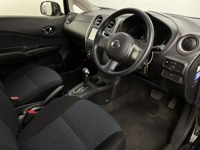 日産 ノート X FOUR 新潟県 2014(平26)年 6.8万km スーパーブラック 4WD/社外ナビ/　　フルセグ/CD/DVD/SD/スマートキー/電格ミラー/ETC