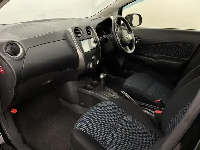 日産 ノート X FOUR 新潟県 2014(平26)年 6.8万km スーパーブラック 4WD/社外ナビ/　　フルセグ/CD/DVD/SD/スマートキー/電格ミラー/ETC