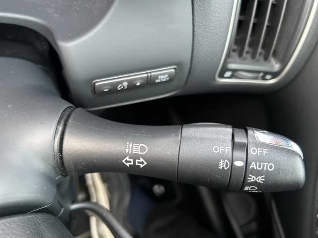 日産 スカイライン ハイブリッド 350GT Type SP 大阪府 2014(平26)年 6.4万km ダークメタルグレー エマージェンシーブレーキ　全方位カメラ　インテリジェントクルーズコントロール　レザーシート　パワーシート　シートヒーター　シートメモリ　ＢＳＭ　フルセグＴＶ　ＣＤ　ＤＶＤ　ＬＥＤオートヘッドライト　純正ホイール　純正オーディオ　純正フロアマット　プッシュスタート　スマートキー　スペアキー1　ETC