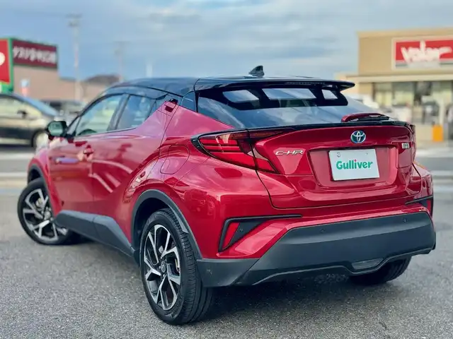 トヨタ Ｃ－ＨＲ G 滋賀県 2022(令4)年 2.8万km ブラック/エモーショナルレッドⅡ 2トーン ワンオーナー/純正9インチフルセグナビ/　フルセグ Bluetooth D DVD SDREC  AM FM/バックカメラ/純正ドライブレコーダー/ビルトインETC2.0/Toyota Safety Sense /プリクラッシュセーフティ/レーントレーシングアシスト［LTA］/オートマチックハイビーム［AHB］/レーダークルーズコントロール/ロードサインアシスト［RSA］/ブラインドスポットモニター〈BSM〉/クリアランスソナー /純正フロアマット/純正ドアバイザー/スマートキー×2/プッシュスタート/