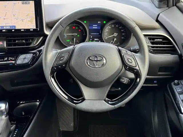 トヨタ Ｃ－ＨＲ G 滋賀県 2022(令4)年 2.8万km ブラック/エモーショナルレッドⅡ 2トーン ワンオーナー/純正9インチフルセグナビ/　フルセグ Bluetooth D DVD SDREC  AM FM/バックカメラ/純正ドライブレコーダー/ビルトインETC2.0/Toyota Safety Sense /プリクラッシュセーフティ/レーントレーシングアシスト［LTA］/オートマチックハイビーム［AHB］/レーダークルーズコントロール/ロードサインアシスト［RSA］/ブラインドスポットモニター〈BSM〉/クリアランスソナー /純正フロアマット/純正ドアバイザー/スマートキー×2/プッシュスタート/