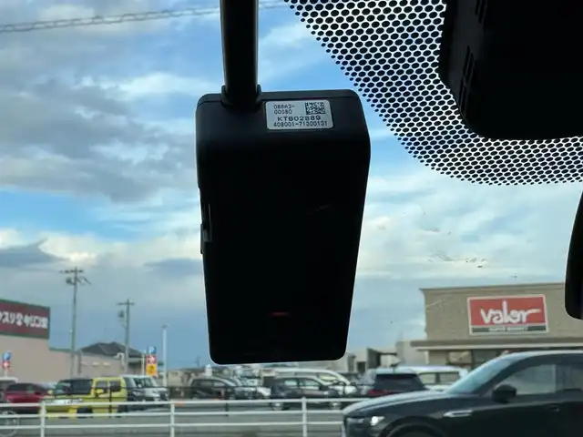 トヨタ Ｃ－ＨＲ G 滋賀県 2022(令4)年 2.8万km ブラック/エモーショナルレッドⅡ 2トーン ワンオーナー/純正9インチフルセグナビ/　フルセグ Bluetooth D DVD SDREC  AM FM/バックカメラ/純正ドライブレコーダー/ビルトインETC2.0/Toyota Safety Sense /プリクラッシュセーフティ/レーントレーシングアシスト［LTA］/オートマチックハイビーム［AHB］/レーダークルーズコントロール/ロードサインアシスト［RSA］/ブラインドスポットモニター〈BSM〉/クリアランスソナー /純正フロアマット/純正ドアバイザー/スマートキー×2/プッシュスタート/