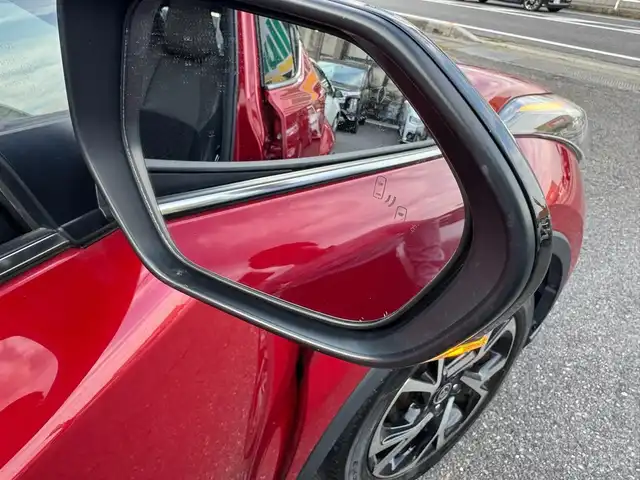 トヨタ Ｃ－ＨＲ G 滋賀県 2022(令4)年 2.8万km ブラック/エモーショナルレッドⅡ 2トーン ワンオーナー/純正9インチフルセグナビ/　フルセグ Bluetooth D DVD SDREC  AM FM/バックカメラ/純正ドライブレコーダー/ビルトインETC2.0/Toyota Safety Sense /プリクラッシュセーフティ/レーントレーシングアシスト［LTA］/オートマチックハイビーム［AHB］/レーダークルーズコントロール/ロードサインアシスト［RSA］/ブラインドスポットモニター〈BSM〉/クリアランスソナー /純正フロアマット/純正ドアバイザー/スマートキー×2/プッシュスタート/