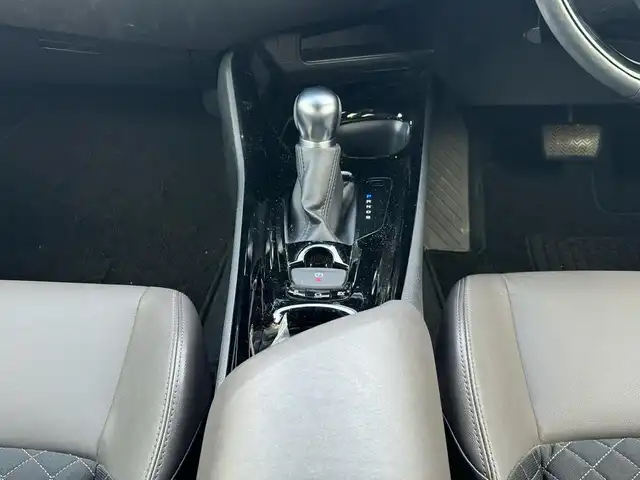 トヨタ Ｃ－ＨＲ G 滋賀県 2022(令4)年 2.8万km ブラック/エモーショナルレッドⅡ 2トーン ワンオーナー/純正9インチフルセグナビ/　フルセグ Bluetooth D DVD SDREC  AM FM/バックカメラ/純正ドライブレコーダー/ビルトインETC2.0/Toyota Safety Sense /プリクラッシュセーフティ/レーントレーシングアシスト［LTA］/オートマチックハイビーム［AHB］/レーダークルーズコントロール/ロードサインアシスト［RSA］/ブラインドスポットモニター〈BSM〉/クリアランスソナー /純正フロアマット/純正ドアバイザー/スマートキー×2/プッシュスタート/