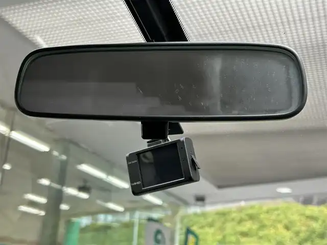 日産 セレナ ハイウェイスター Sハイブリッド 神奈川県 2013(平25)年 6.8万km ブリリアントホワイトパール 登録時走行距離67297km/純正SDナビ(型番MM12-W)/　【CD/DVD/ワンセグTV】/バックカメラ/クルーズコントロール(追従走行なし)/横滑り防止/両側パワースライドドア/ETC/オートライト/フォグランプ/スマートキー/プッシュスタート/純正アルミホイール 16インチ/ドアバイザー/ウインカーミラー/純正フロアマット/リアプライバシーガラス/スペアキー×1【スマートキー】/保証書/取扱説明書