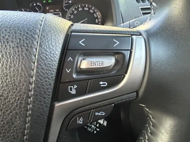 トヨタ ランドクルーザー プラド TX-L 70thアニバーサリーLTD 愛知県 2021(令3)年 4万km ホワイトパールクリスタルシャイン ワンオーナー/メーカーナビ/(FM/AM/BT/USB/Miracast/フルセグ)/全方位カメラ/サンルーフ/トヨタセーフティーセンス/ ・プリクラッシュセーフティー/ ・レーンディーパーチャーアラート/ ・ブラインドスポットモニター/ ・ロードサインアシスト/ ・クリアランスソナー/ ・レーダークルーズコントロール/ ・パーキングサポートブレーキ/特別仕様車/4WD/ディーゼル/バックカメラ/ETC2.0/レザーシート/パワーシート/シートヒーター/エアシート/ドライブレコーダー/LEDヘッドライト/フォグランプ/純正AW18インチ/電動格納ミラー/純正フロアマット/ステップ/プッシュスタート/スマートキー/ステアリングリモコン/ハンズフリー/ABS/取扱説明書・保証書