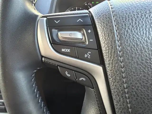 トヨタ ランドクルーザー プラド TX-L 70thアニバーサリーLTD 愛知県 2021(令3)年 4万km ホワイトパールクリスタルシャイン ワンオーナー/メーカーナビ/(FM/AM/BT/USB/Miracast/フルセグ)/全方位カメラ/サンルーフ/トヨタセーフティーセンス/ ・プリクラッシュセーフティー/ ・レーンディーパーチャーアラート/ ・ブラインドスポットモニター/ ・ロードサインアシスト/ ・クリアランスソナー/ ・レーダークルーズコントロール/ ・パーキングサポートブレーキ/特別仕様車/4WD/ディーゼル/バックカメラ/ETC2.0/レザーシート/パワーシート/シートヒーター/エアシート/ドライブレコーダー/LEDヘッドライト/フォグランプ/純正AW18インチ/電動格納ミラー/純正フロアマット/ステップ/プッシュスタート/スマートキー/ステアリングリモコン/ハンズフリー/ABS/取扱説明書・保証書