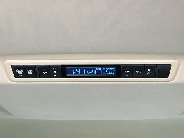 トヨタ アルファードハイブリット X 千葉県 2019(令1)年 5.8万km ホワイトパールクリスタルシャイン 禁煙車/モデリスタエアロ（F/S/R）/純正１０型ナビ（NSZN-Z68T）/AM＆FM＆Bluetooth＆フルセグTV＆CD＆DVD/両側電動スライドドア　/トヨタセーフティセンス　/プリクラッシュセーフティ/レーダークルーズコントロール　/ビルトインＥＴＣ/レザー調シートカバー（ベージュ）　/１００Ｖ電源　/純正フロアマット　/ＬＥＤヘッドライト/バックカメラ/アイドリングストップ/ウィンカーミラー/ドアバイザー/プッシュスタート