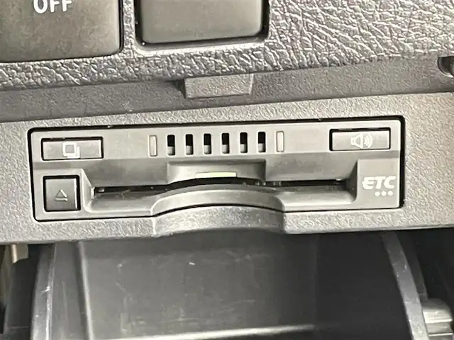 トヨタ アルファードハイブリット X 千葉県 2019(令1)年 5.8万km ホワイトパールクリスタルシャイン 禁煙車/モデリスタエアロ（F/S/R）/純正１０型ナビ（NSZN-Z68T）/AM＆FM＆Bluetooth＆フルセグTV＆CD＆DVD/両側電動スライドドア　/トヨタセーフティセンス　/プリクラッシュセーフティ/レーダークルーズコントロール　/ビルトインＥＴＣ/レザー調シートカバー（ベージュ）　/１００Ｖ電源　/純正フロアマット　/ＬＥＤヘッドライト/バックカメラ/アイドリングストップ/ウィンカーミラー/ドアバイザー/プッシュスタート